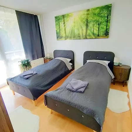 Large - Modern & Fully Equipped - Near Fair Апартаменты *