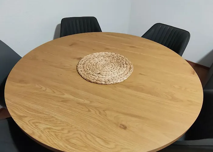 Large - Modern & Fully Equipped - Near Fair