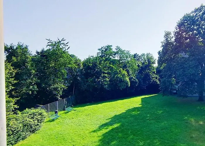 Daire Large - Modern & Fully Equipped - Near Fair *